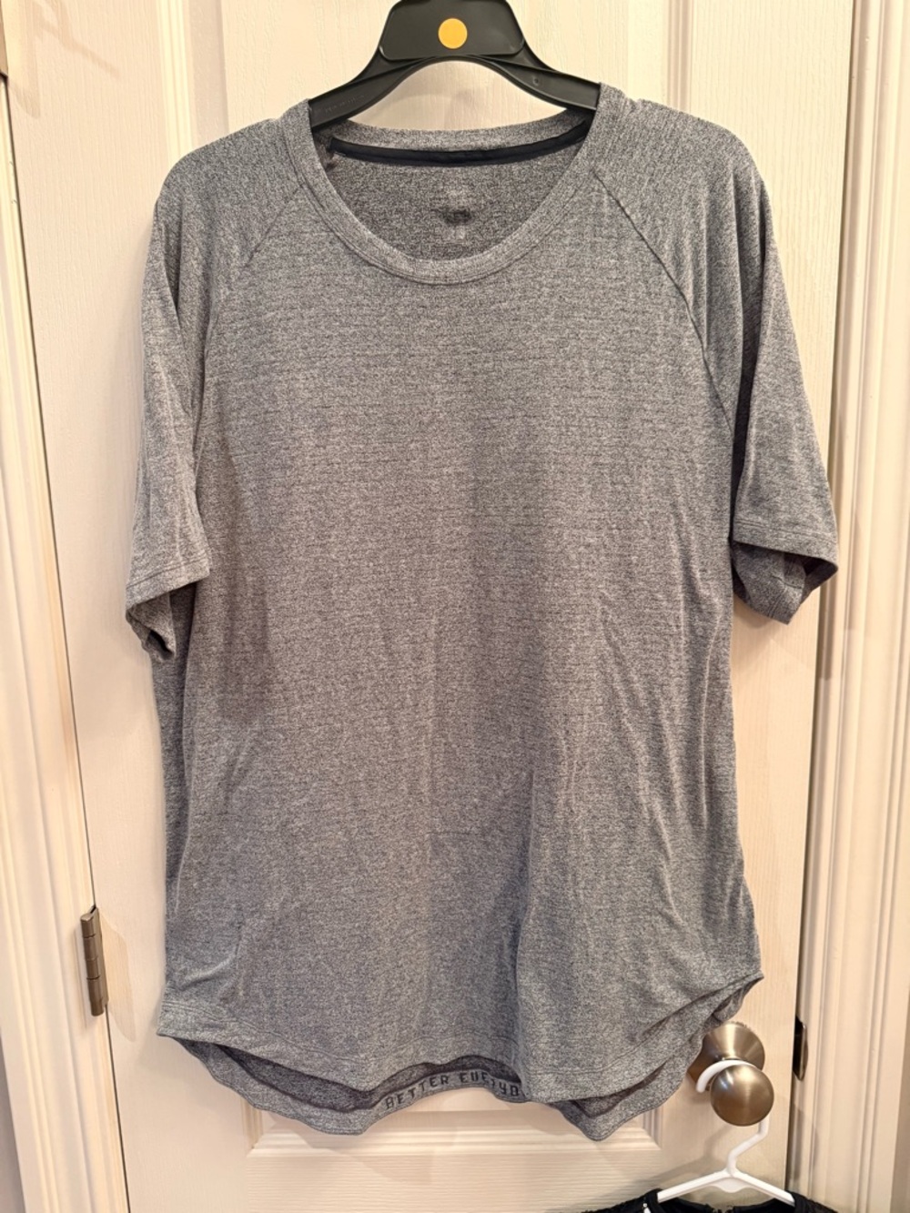 Lululemon men’s license to train short sleeve shirt